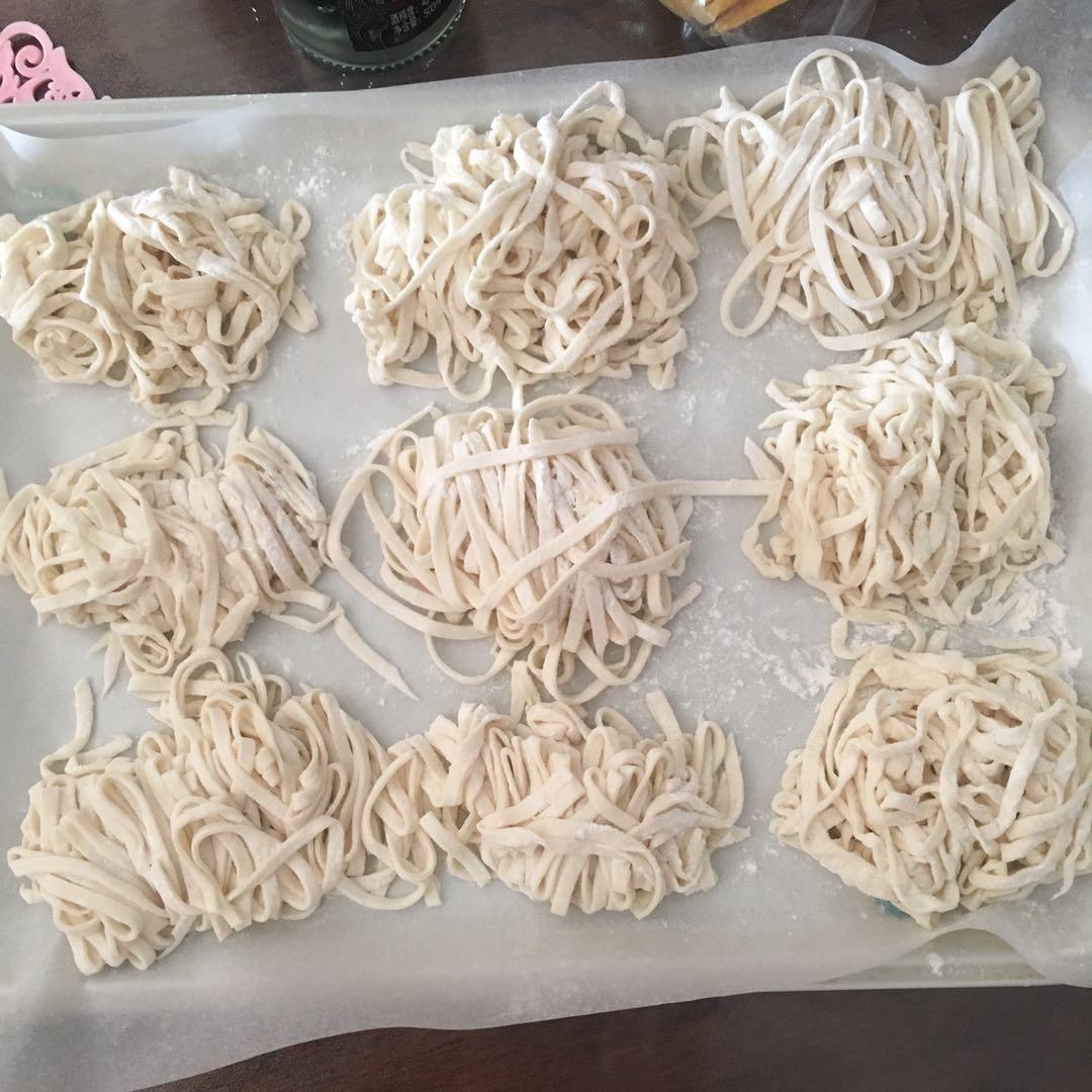 非常适合儿童的🧒
无添加的鸡蛋面🍜