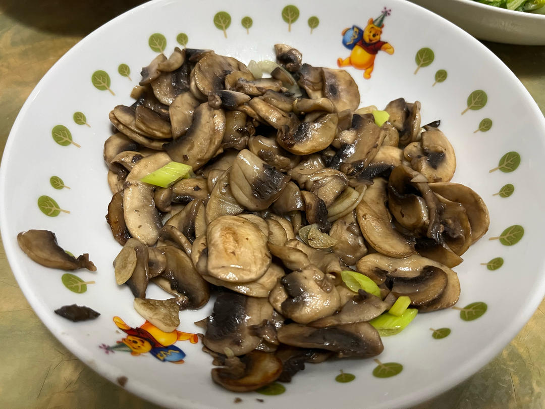 鲜香嫩滑！好吃不胖的蒜香炒口蘑！