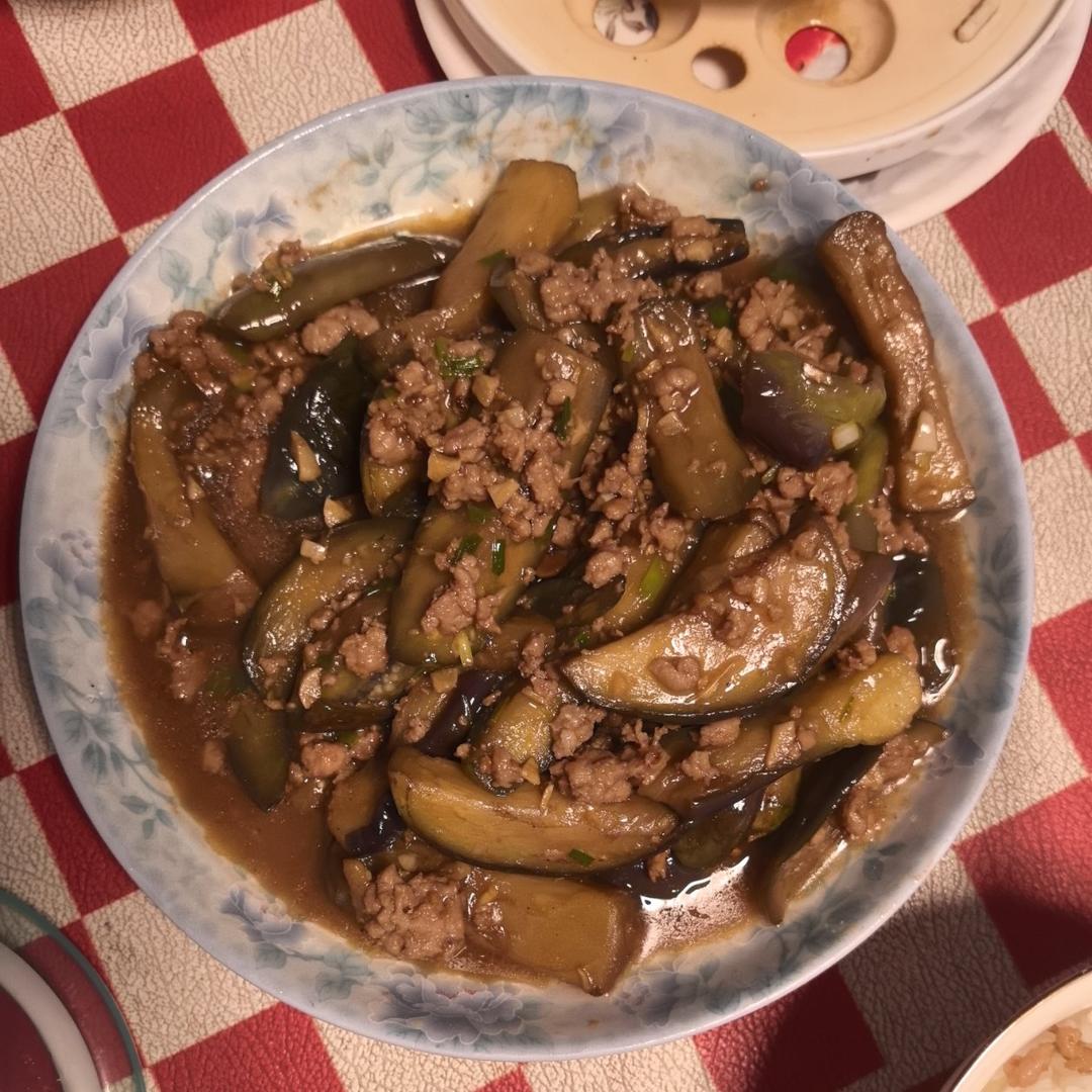 不用油炸超省油的鱼香肉末茄子煲