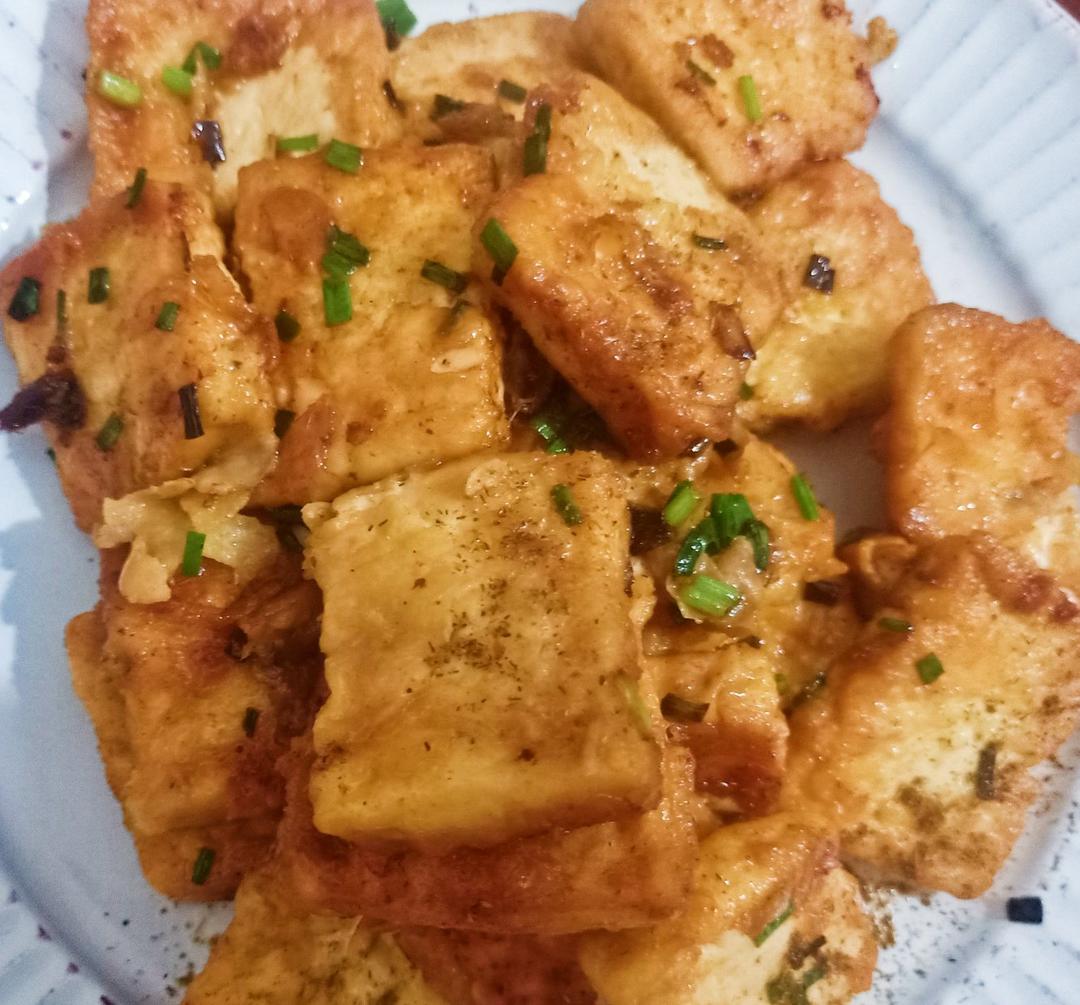 完胜路边摊：香煎孜然豆腐