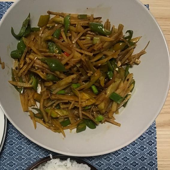 老干妈青椒土豆丝