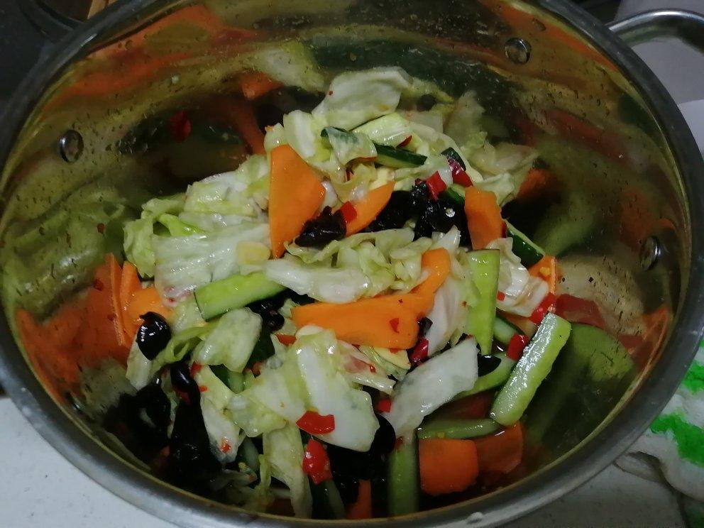 用料超级简单酸甜辣可口的泡菜（包菜版）