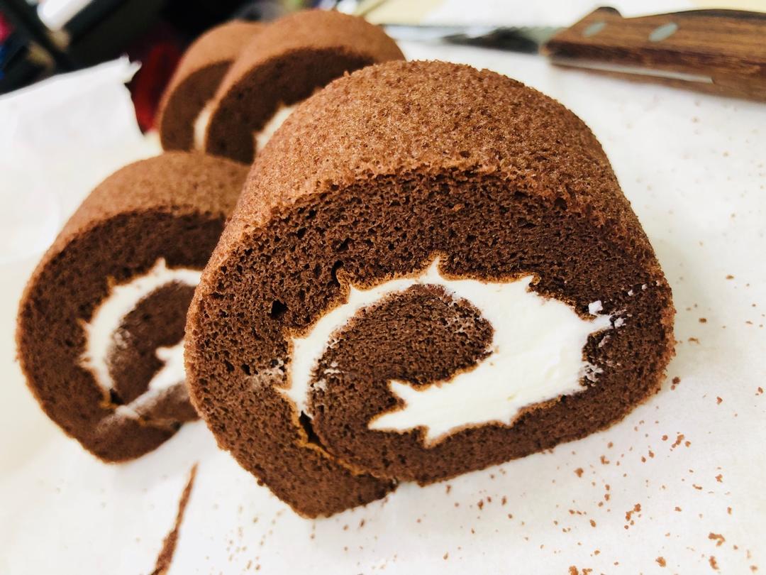 依然-269做的超浓郁卷不裂的巧克力蛋糕卷