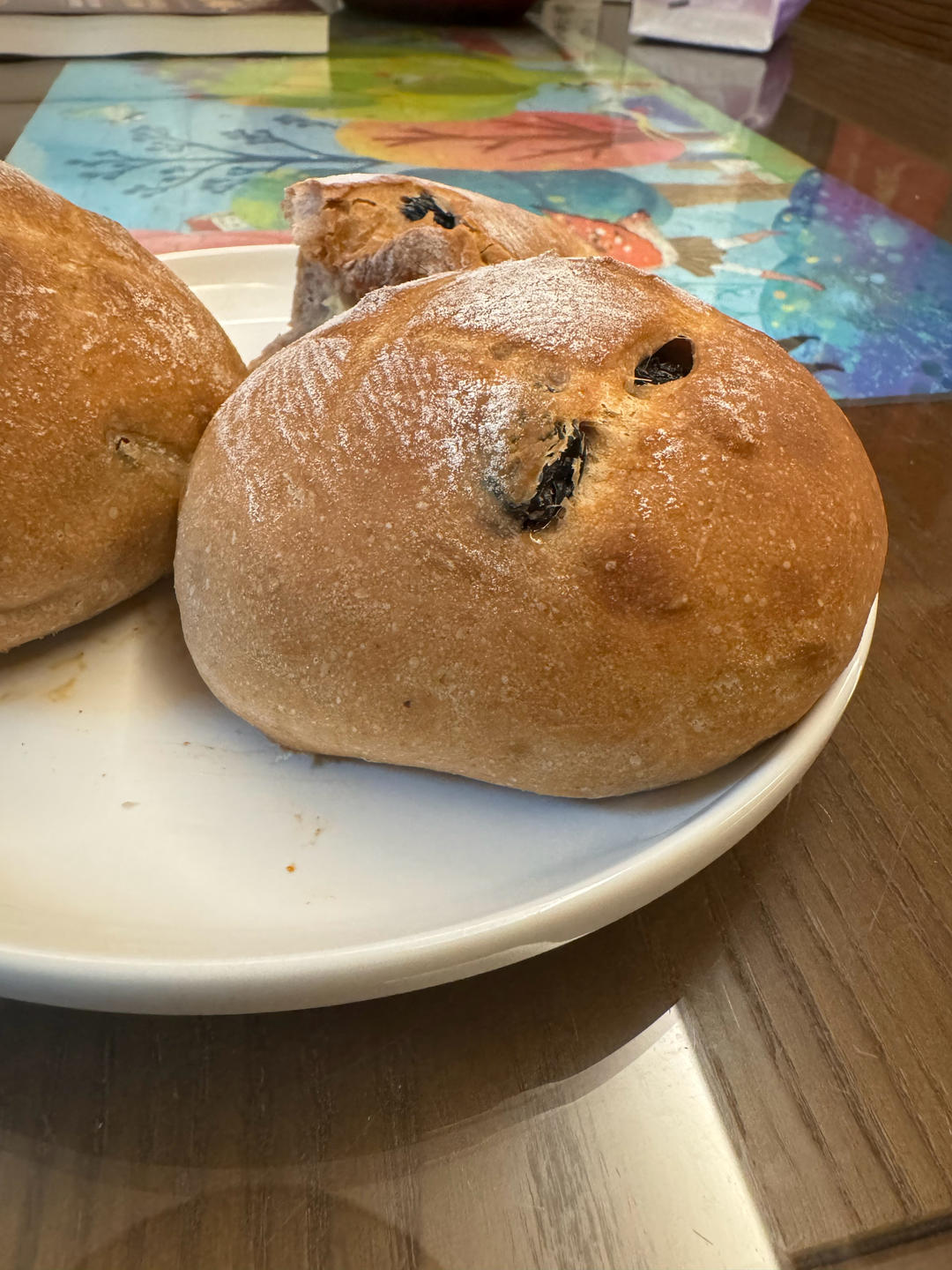 红酒黑加仑乳酪包