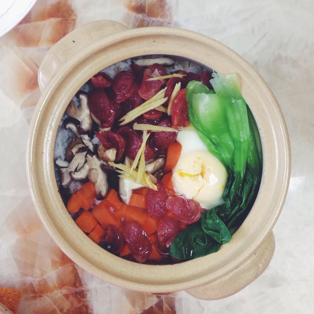 香肠煲仔饭