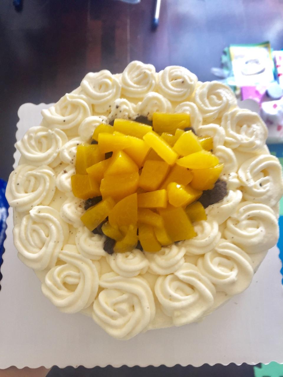奶油水果装饰蛋糕