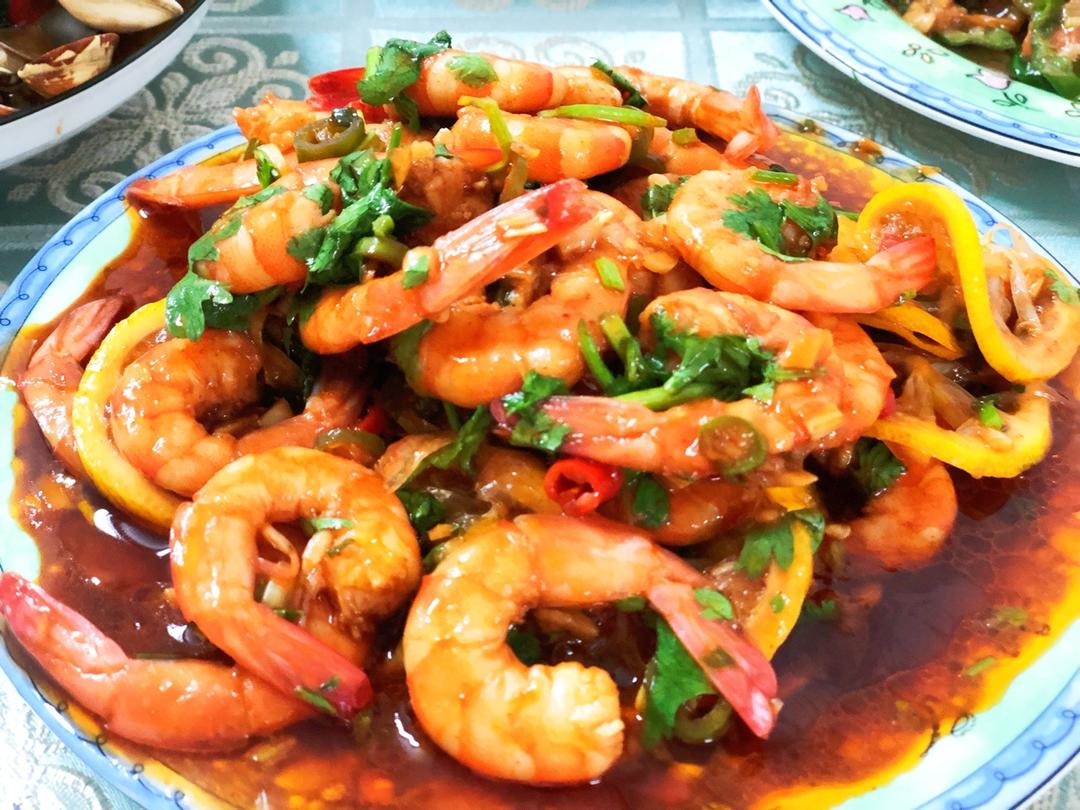 香辣过瘾一盘不够吃低卡泰式柠檬酸辣虾