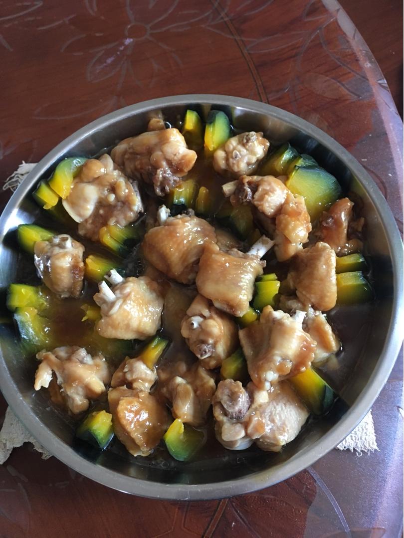 鸡翅蒸贝贝南瓜