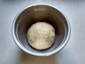 奶香豆沙卷的做法 步骤3