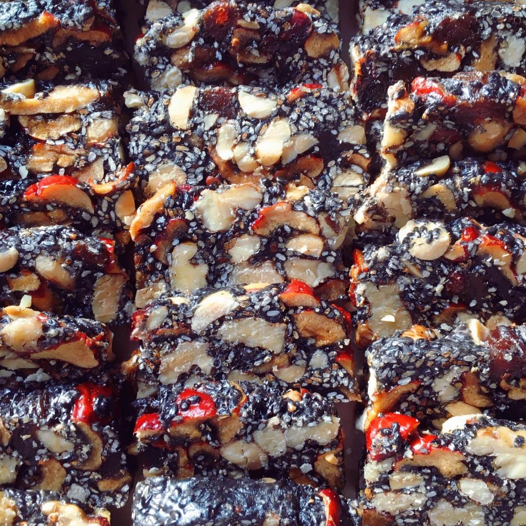 黑芝麻核桃花生枸杞红枣片（四物糕升级版）