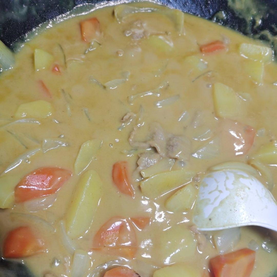 好吃到爆的咖喱牛肉饭牛肉片版