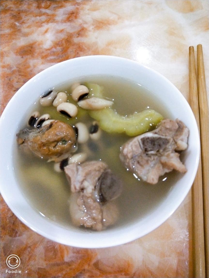 苦瓜眉豆排骨汤