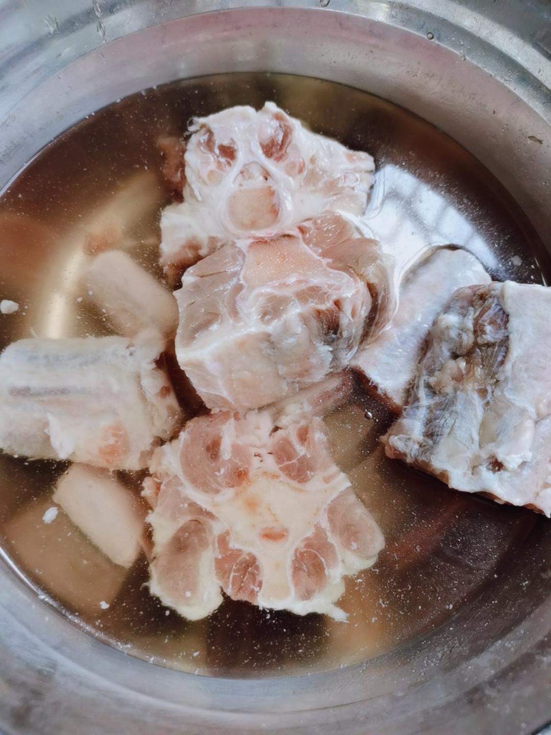 红烧牛尾（简单易上手好吃到炸！！）