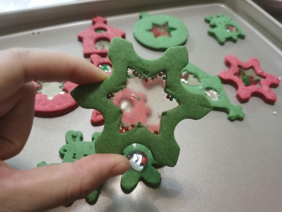 亮闪闪的圣诞饼干的做法