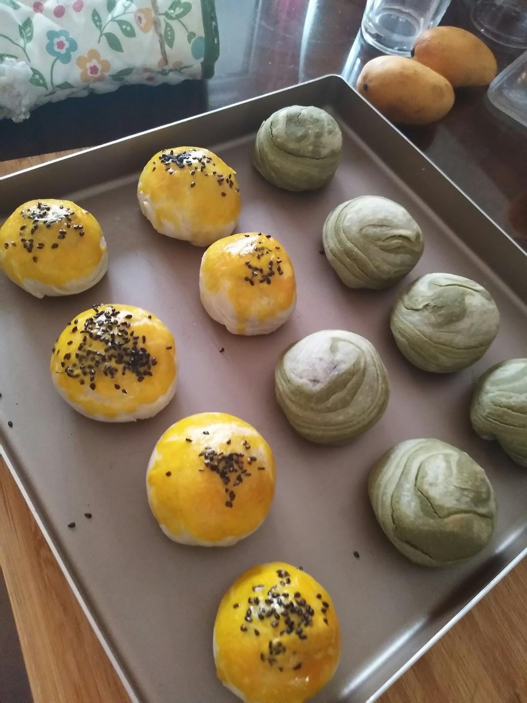 蛋黄酥~紫薯、抹茶、原味~花好月圆，中秋快乐~内附一次做六色蛋黄酥方法~
