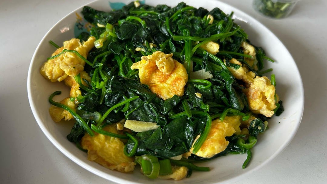 菠菜炒鸡蛋