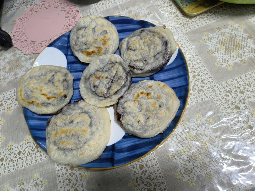 豆沙糯米饼，外皮酥脆内里软糯香甜