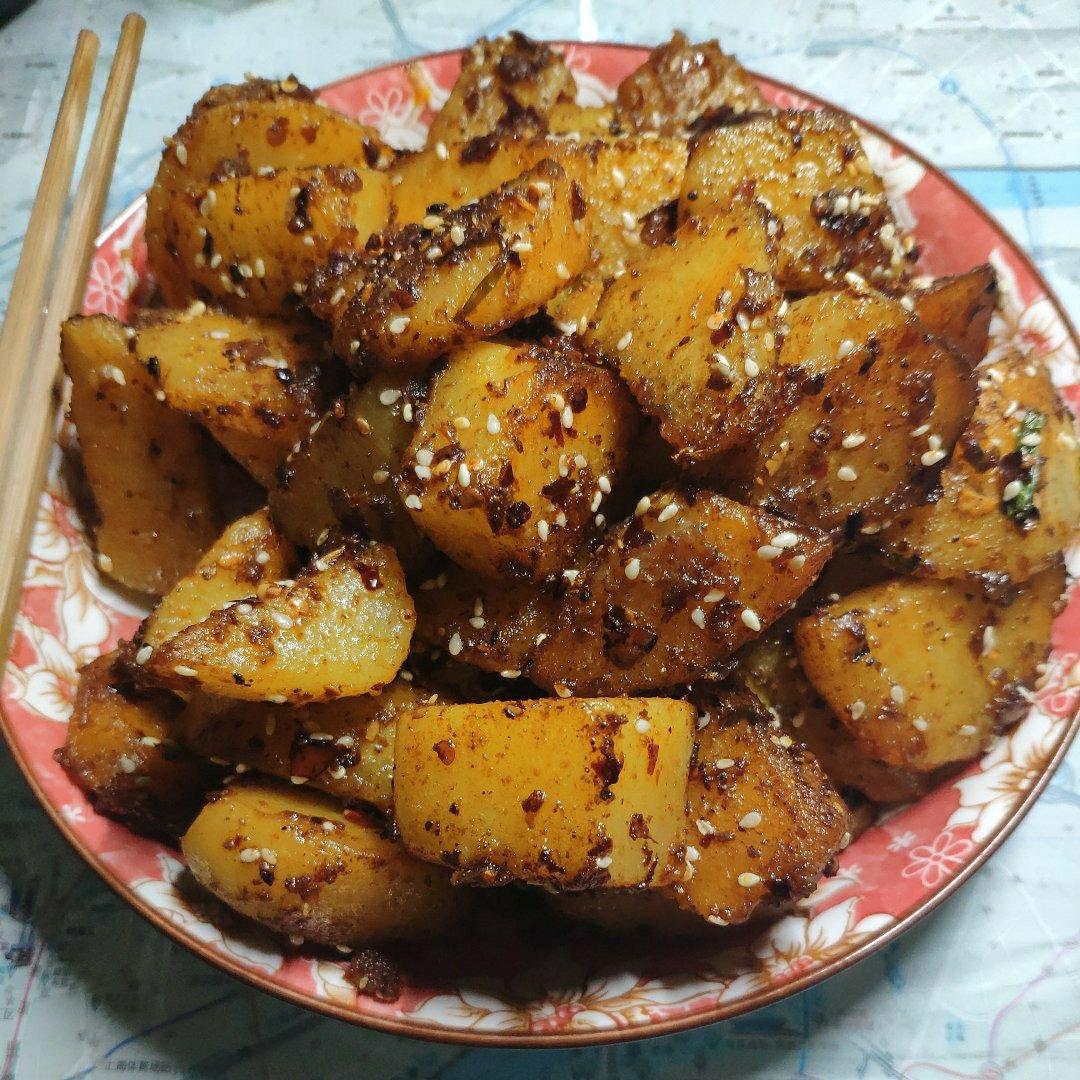 香气扑鼻的香辣孜然炒土豆🥔