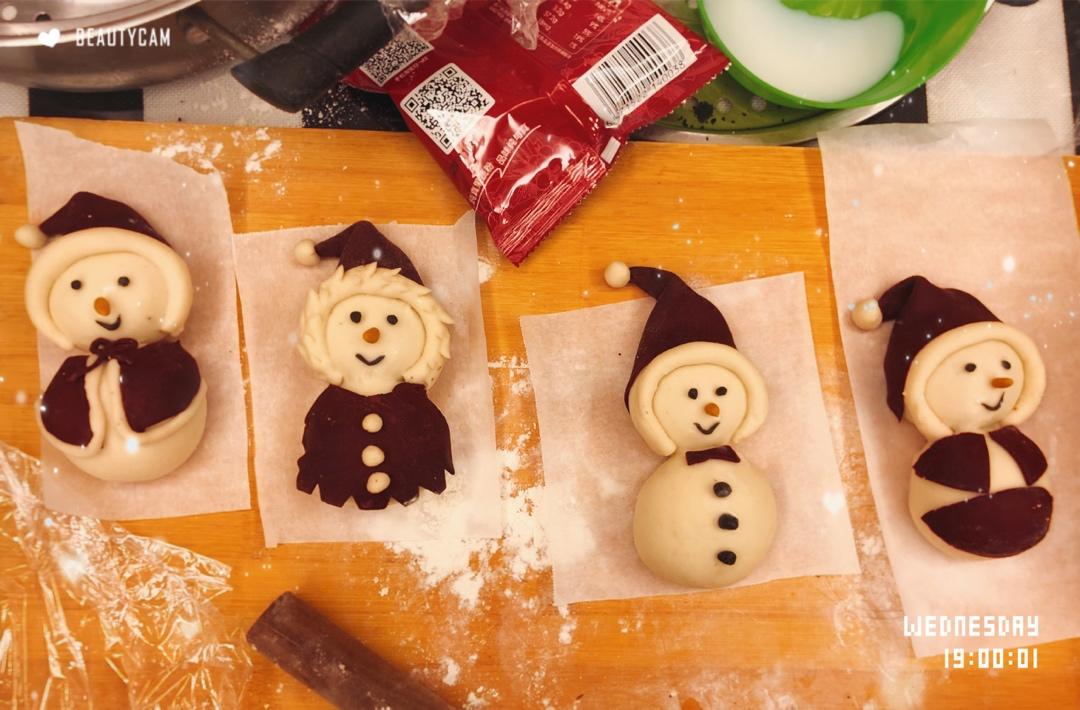 圣诞雪人卡通馒头系列（三）~带红斗篷的雪人