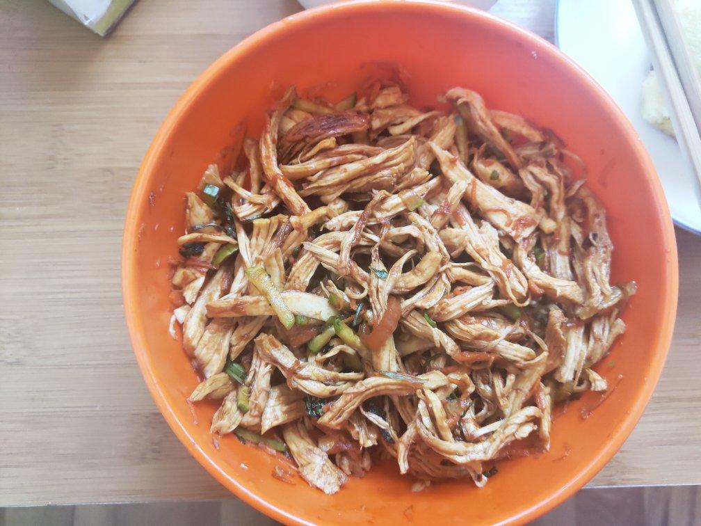 减脂餐：手撕鸡胸肉（无油无糖极简版）