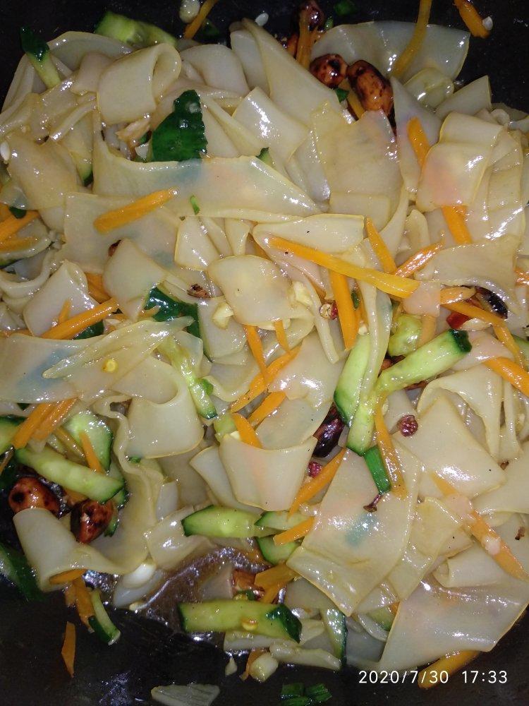 凉皮-家庭自制（告诉你自己做更劲道的秘诀）