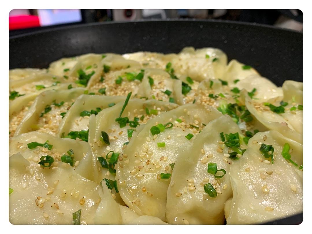 上海味道的鲜肉锅贴