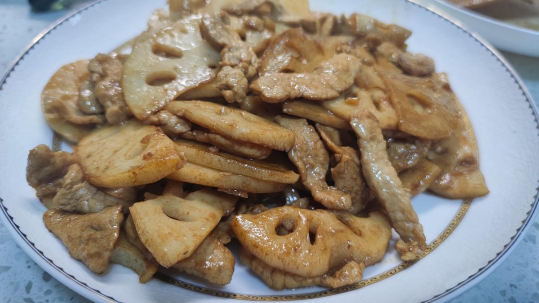 莲藕炒肉