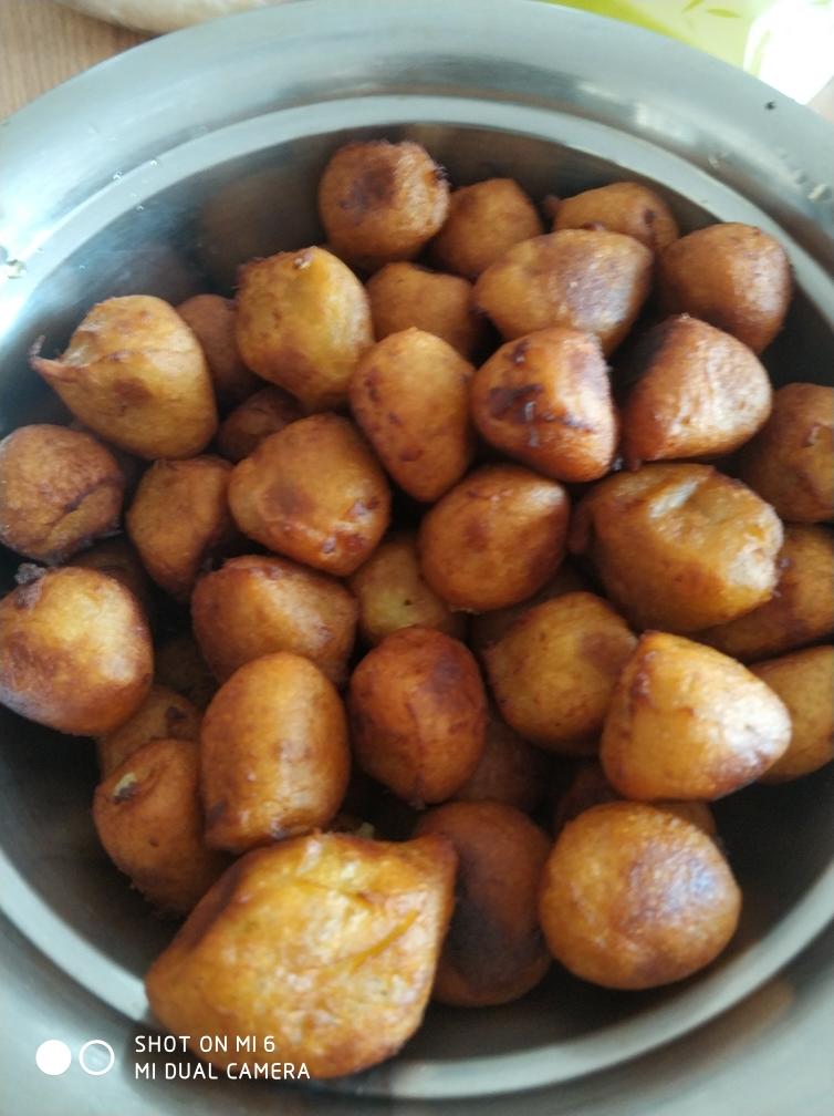 油炸地瓜丸外焦里嫩香甜可口