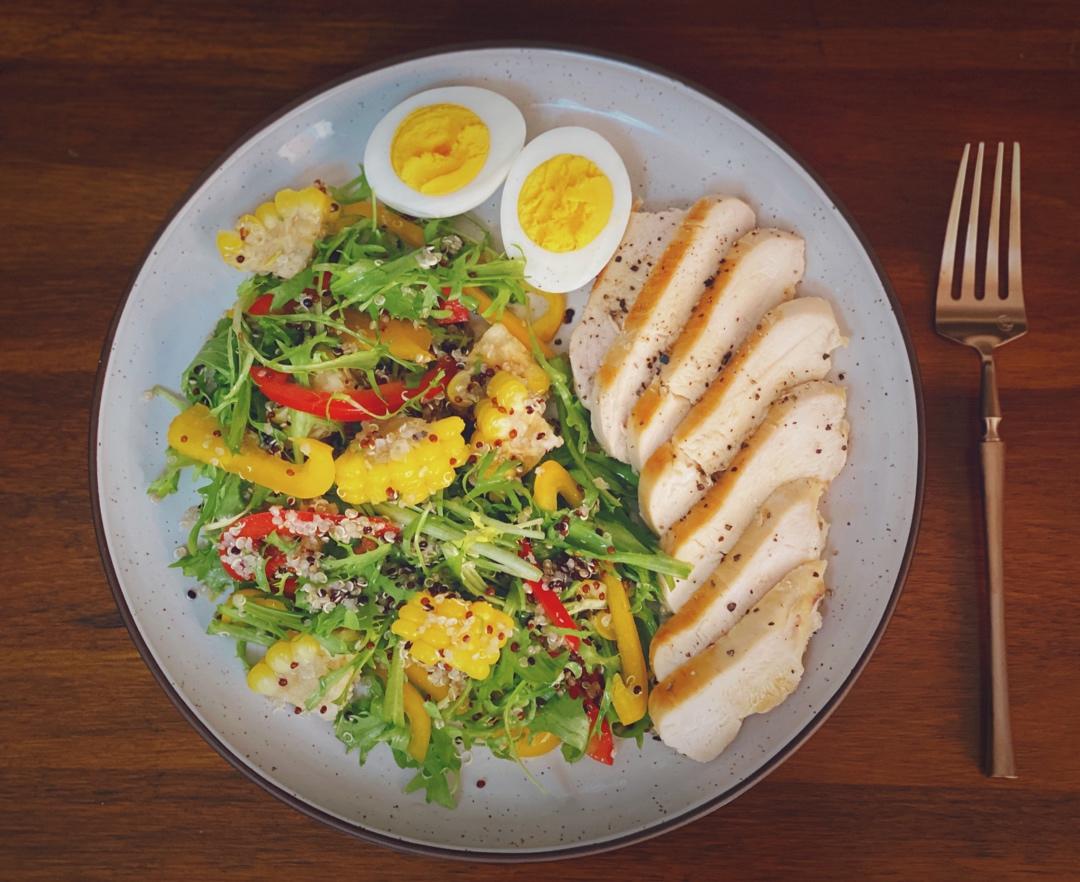 藜麦鸡胸肉沙拉|低卡路里高蛋白