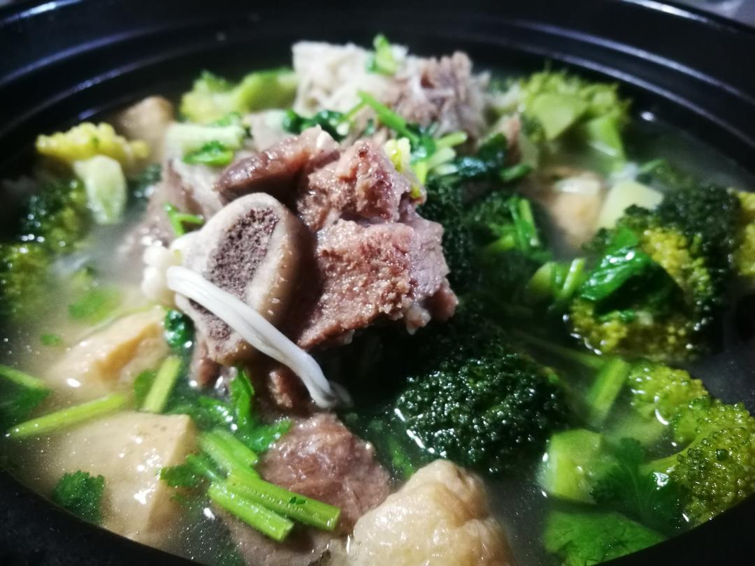 马来西亚肉骨茶（丰富配料版）