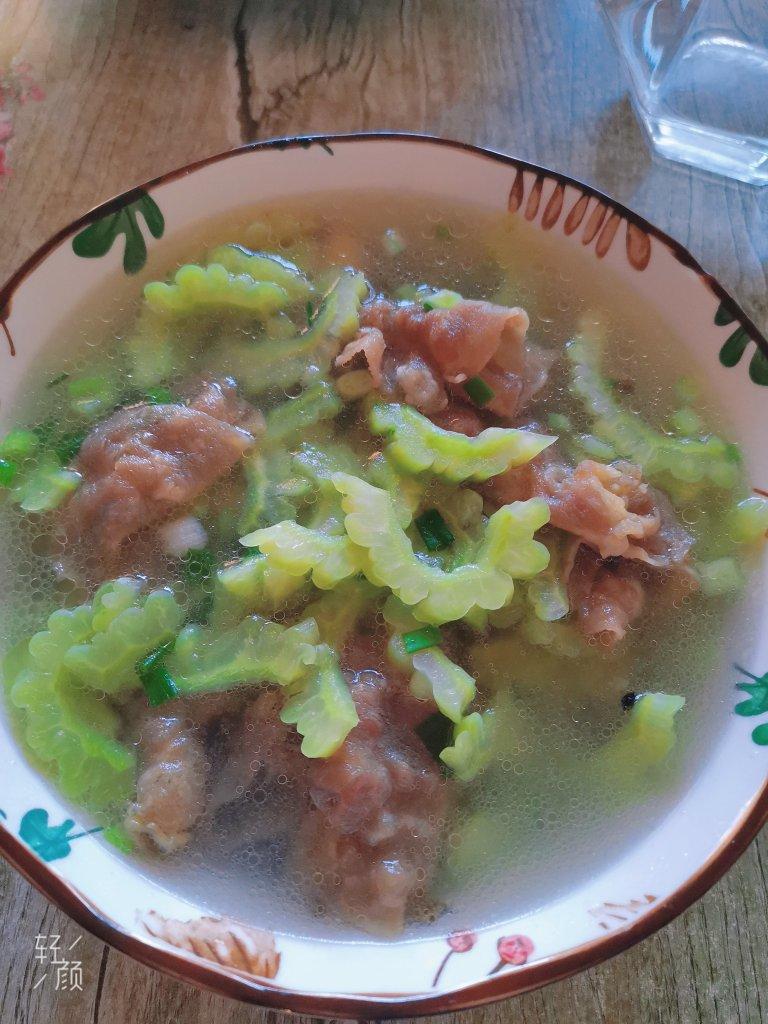 苦瓜肉片汤