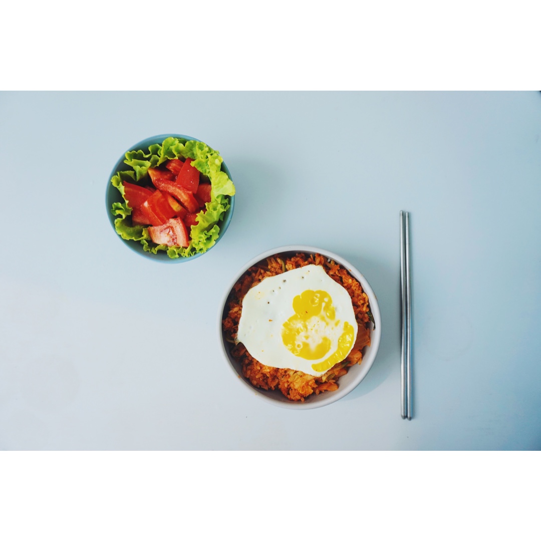 泡菜吞拿鱼（金枪鱼）炒饭—冬天就该来一碗红红火火的炒饭