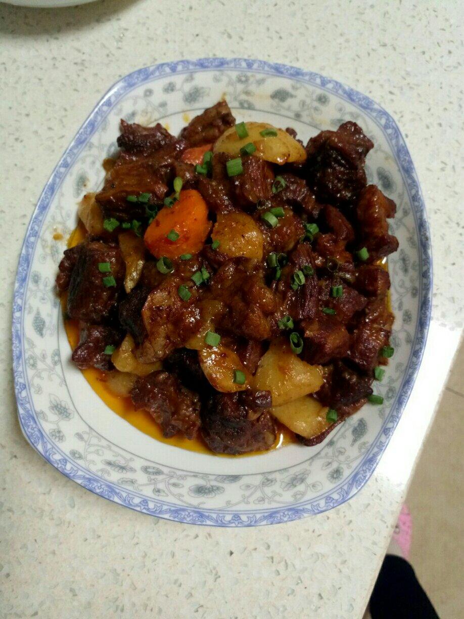 土豆炖牛肉