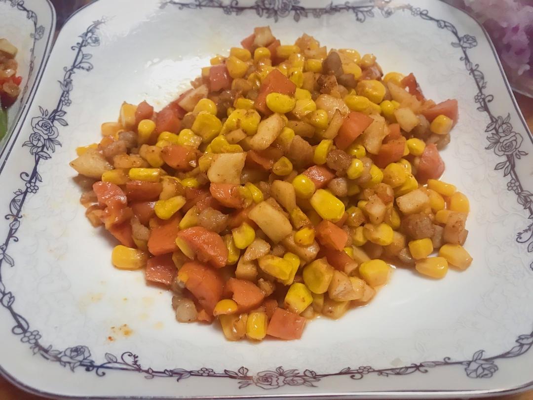 胡萝卜火腿肠炒玉米