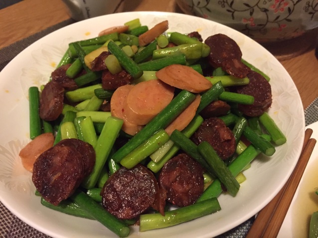 腊肠炒蒜苗