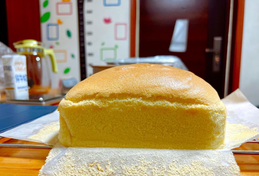 堪比柯基屁股
爆浆芝士🧀古早蛋糕