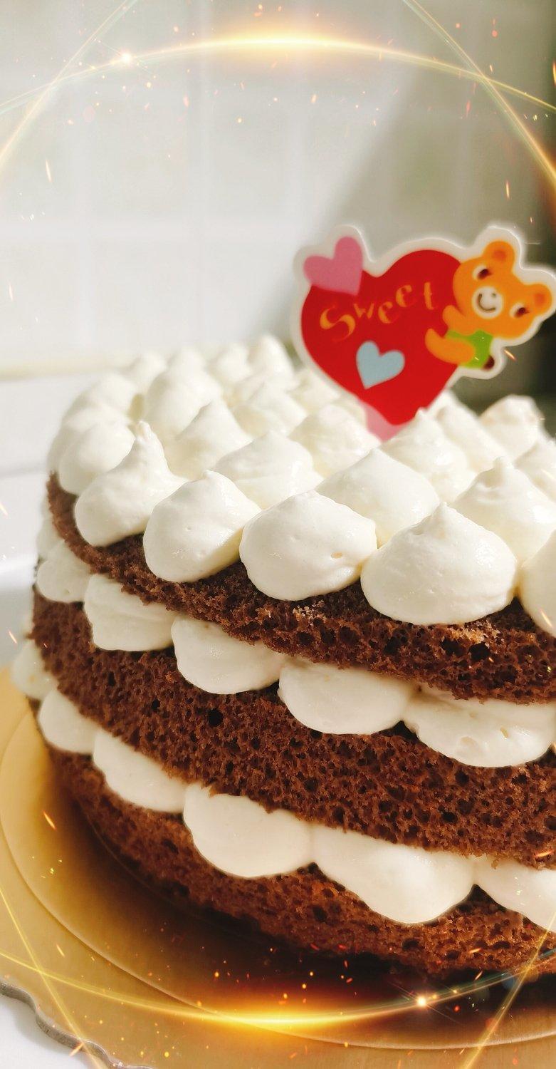 亲亲我的宝贝70做的八寸戚风蛋糕君之版