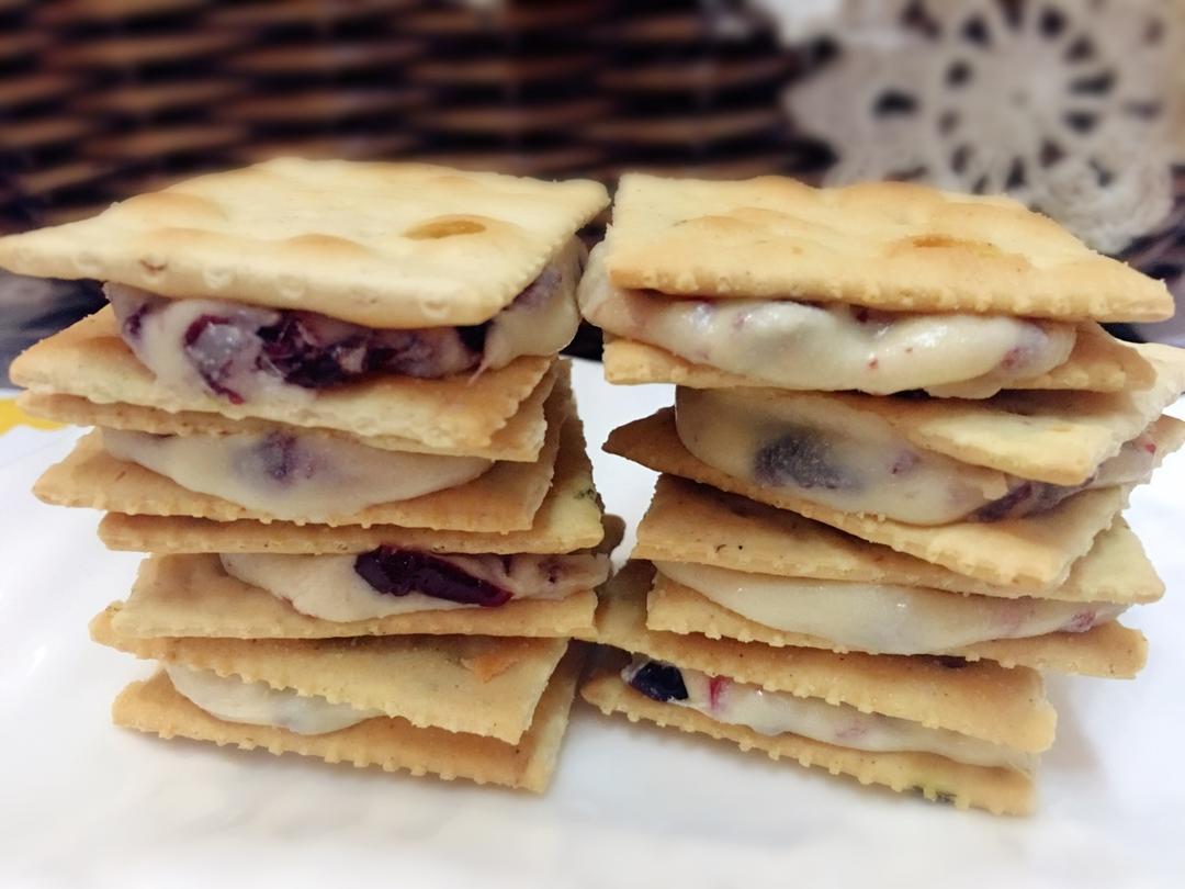 蔓越梅牛轧糖饼干（快手棉花糖苏打饼干版）