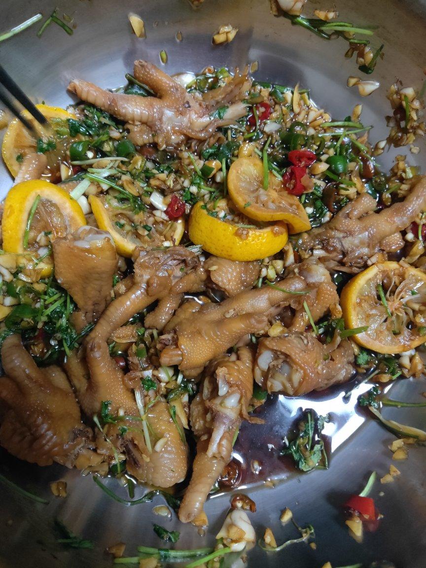 香辣蒜香凉拌爽脆鸡脚