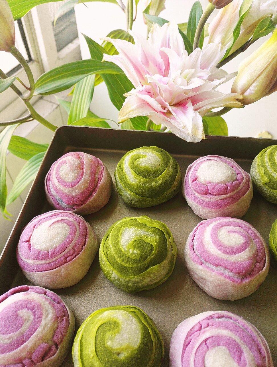 蛋黄酥~紫薯、抹茶、原味~花好月圆，中秋快乐~内附一次做六色蛋黄酥方法~