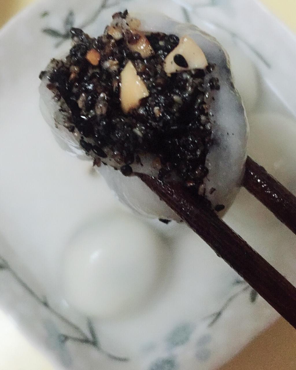 黑芝麻汤圆