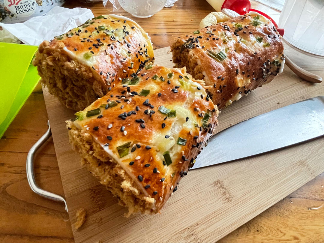 香喷喷的肉松面包卷，来试试吧！