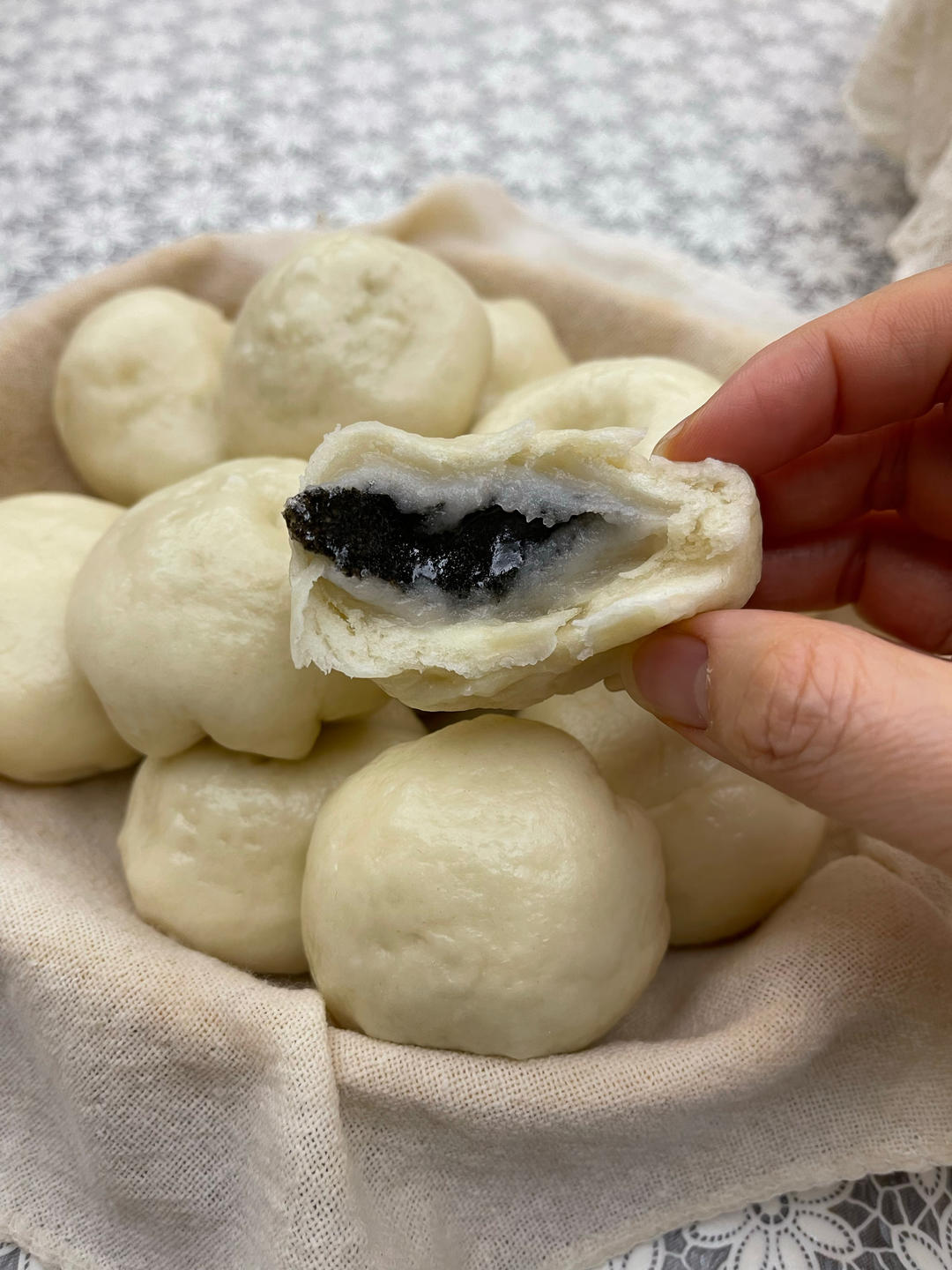 软糯又流沙的汤圆馅粗粮包