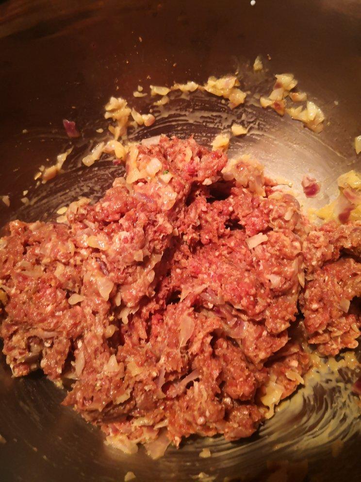 常备餐之好吃多汁的汉堡牛肉饼