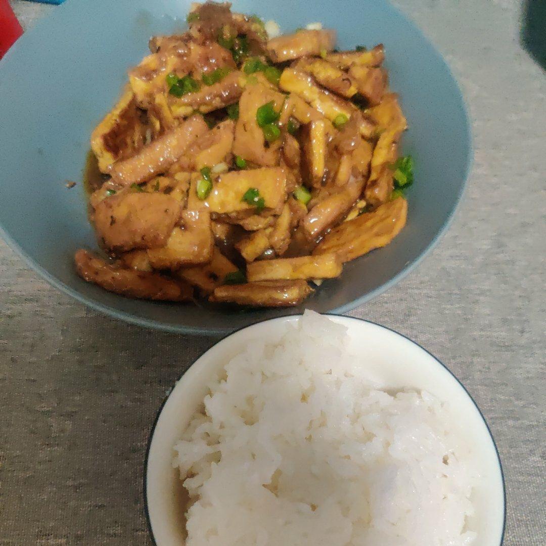 外焦里嫩的香煎豆腐