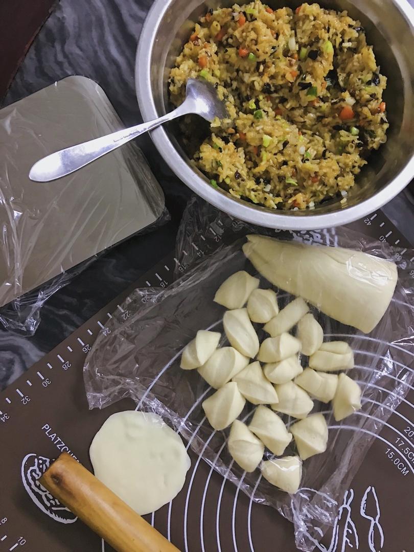 半烫面饺子皮（锅贴、蒸饺、烧卖、剩了还可以烙饼）