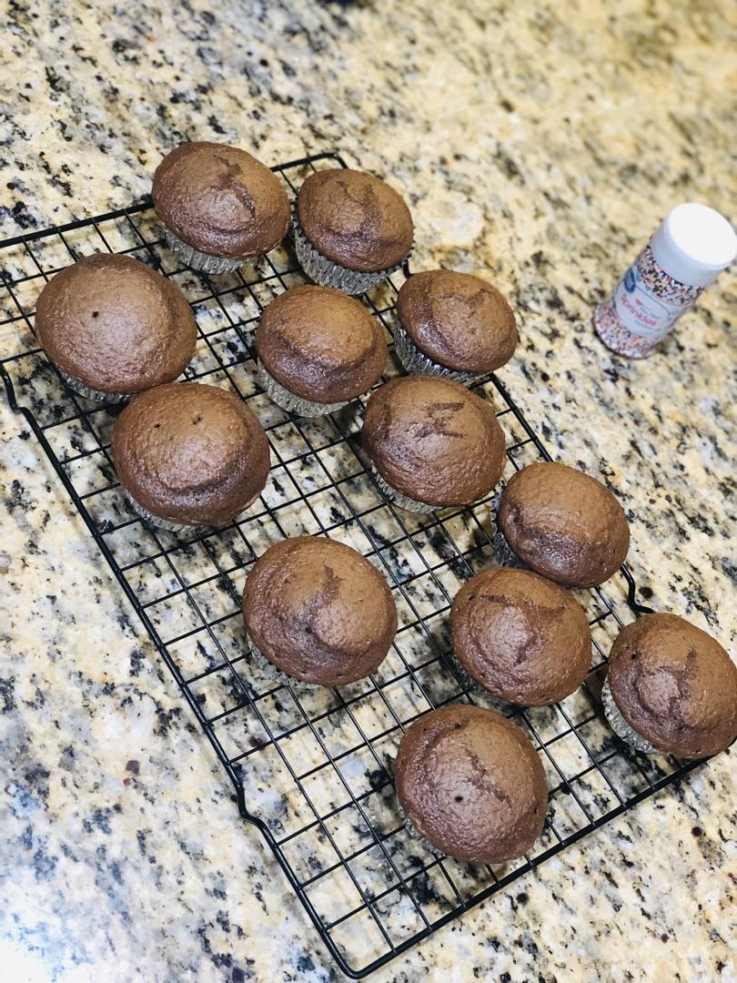 适合裱花超快手的巧克力杯子蛋糕