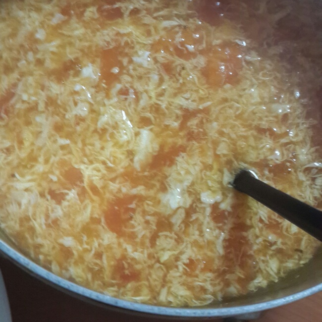 如何做出漂亮的西红柿蛋花汤