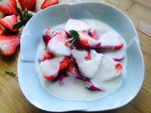 草莓酸奶的做法 步骤5