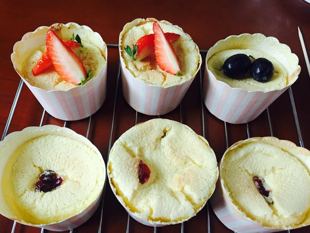 椰蓉棉花纸杯蛋糕